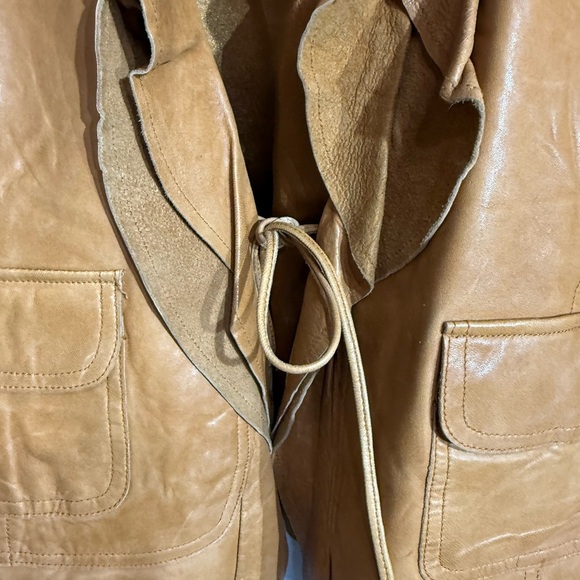 Old Navy Vintage Genuine Tan Leather Cropped Jacket Ruffle Collar Tie Front XL - Picture 4 of 10